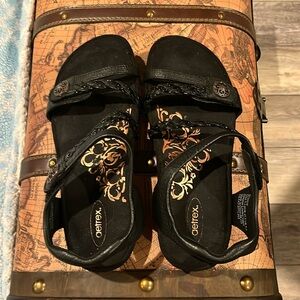Women’s Aetrex sandals size 7.5